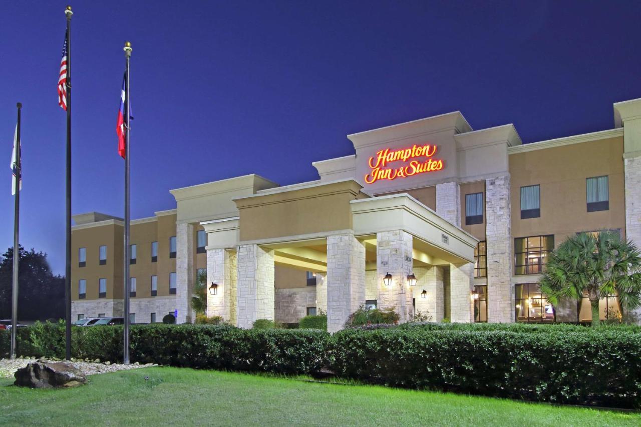 Hampton Inn & Suites Buffalo Exterior photo